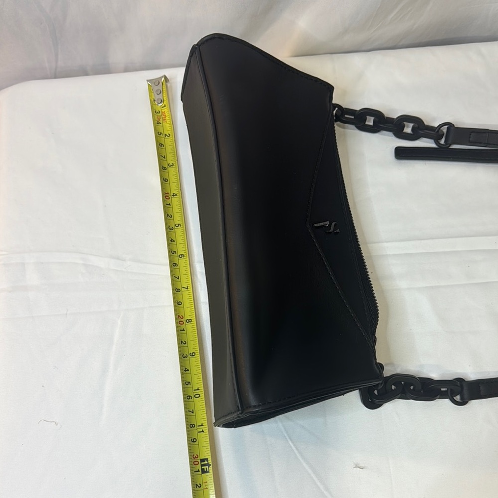 Simply Vera Vera Wang Elegant Black Handbag - Picture 4 of 13
